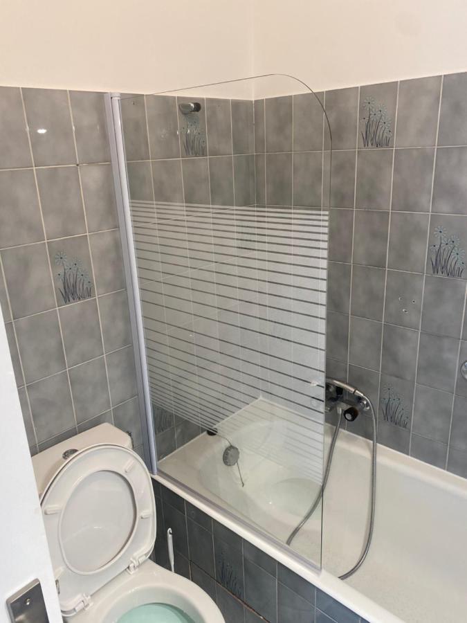 Studio Cosy Entierement Equipe Ница Екстериор снимка